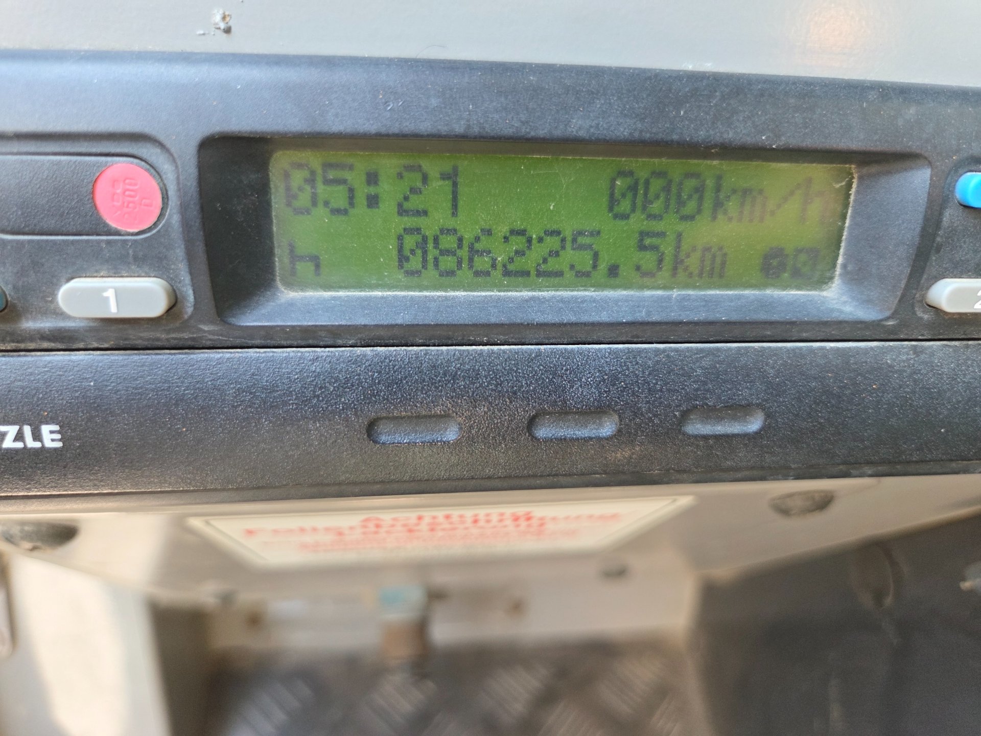 LTM 1095-5.1 Gauges & Hours 2