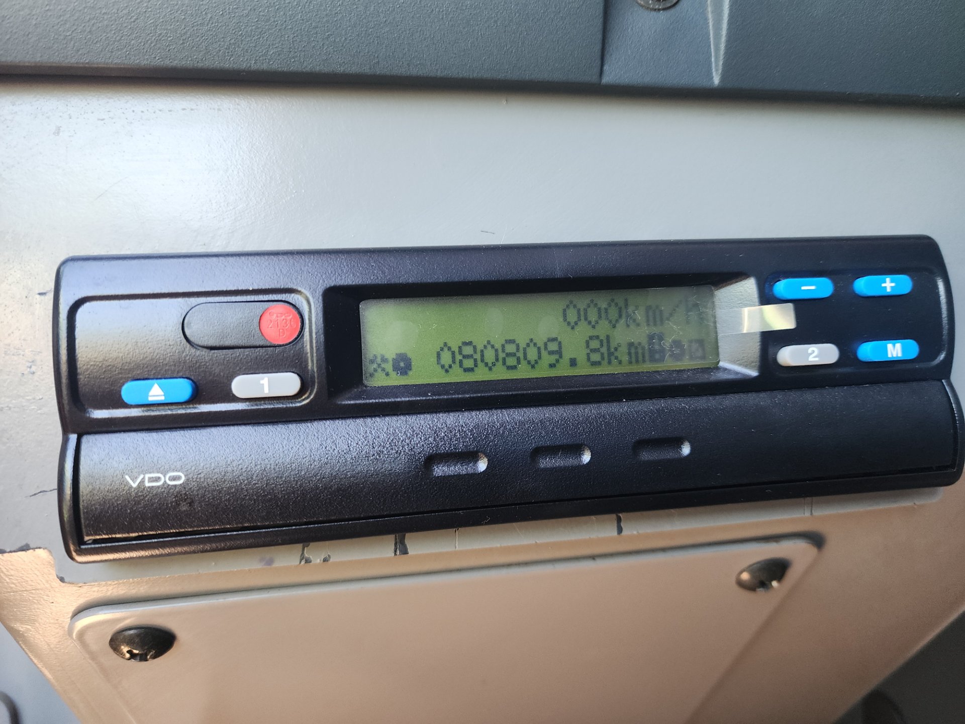 LTM 1095-5.1 Gauges & Hours 1