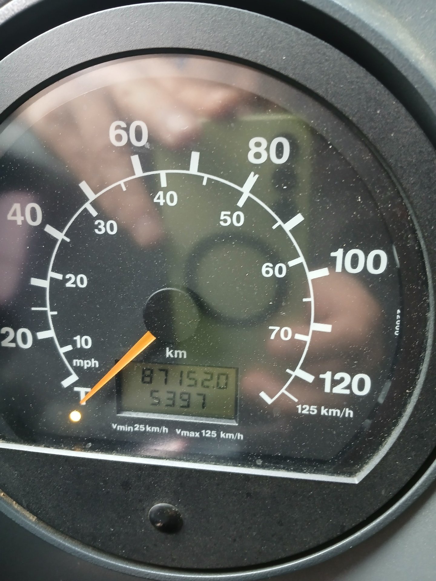 LTM 1200-5.1 Gauges & Hours 1