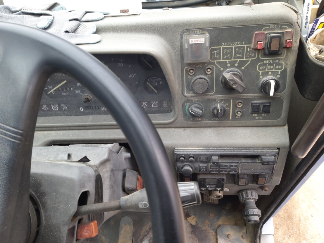 LW 80-1 Gauges & Hours 1